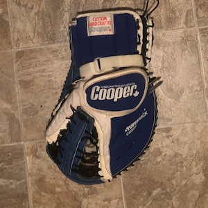 Vintage Cooper GM21 JR Dura Soft Goalie Glove, Blue Cooper GM21 Goalie Glove, Cooper Hockey, Ken Wregget Style Goalie Glove, Cooper Glove image 2