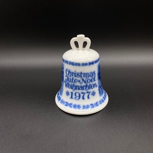 Vintage Christmas Jule Noël Weihnachten 1977 Bell, Weihnachts Glocke Jule Christmas Bell 1977, Weihnachten Noël Blue & White Porcelain Bell
