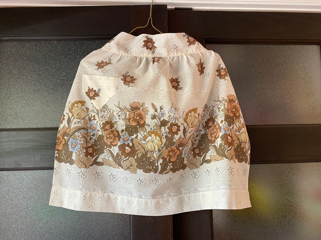 Vintage Flowered Half Apron, Flower Garden