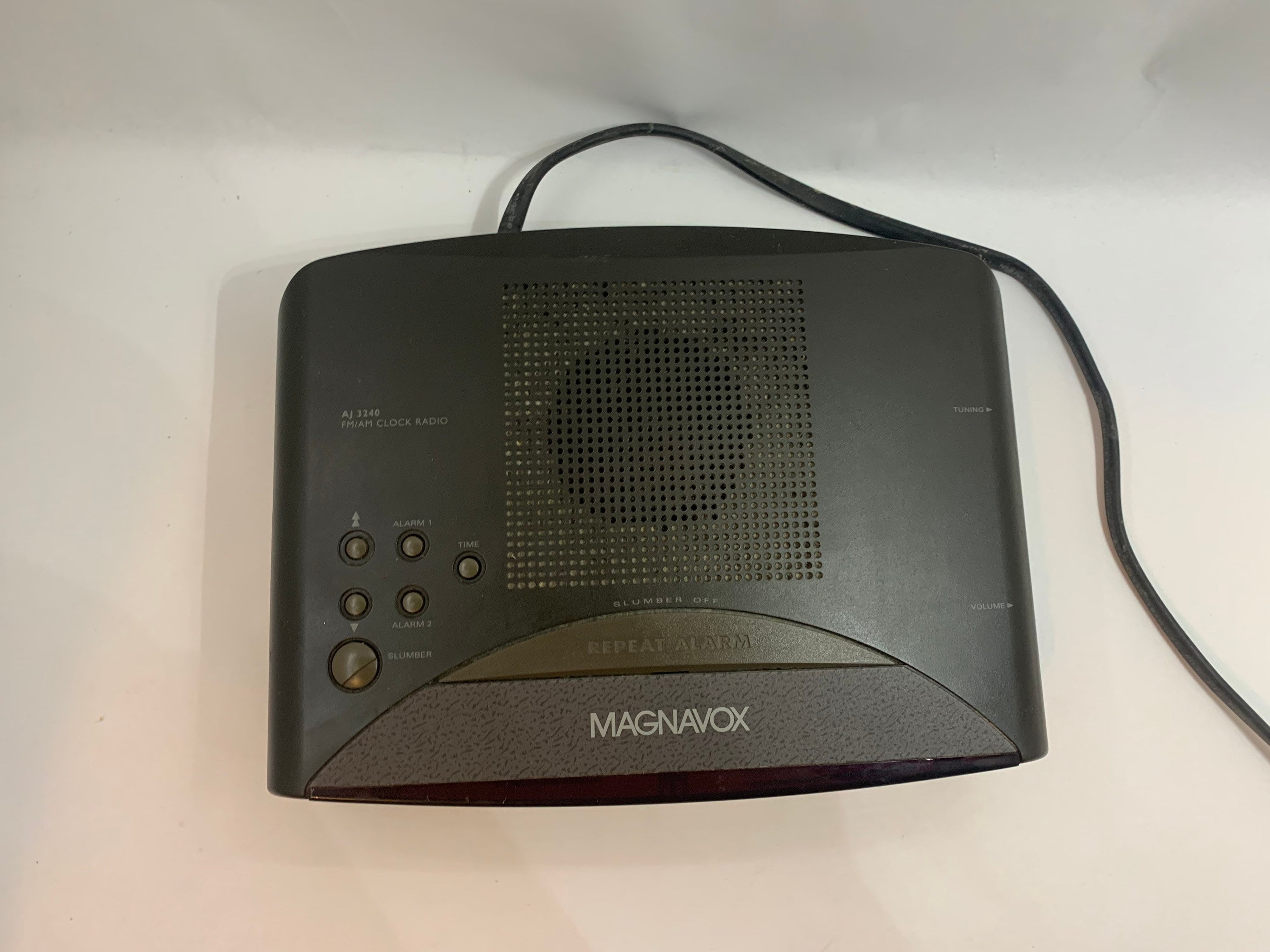Magnavox AJ3240 Alarm Clock Radio, 2 Alarm Buzz and Radio, Vintage