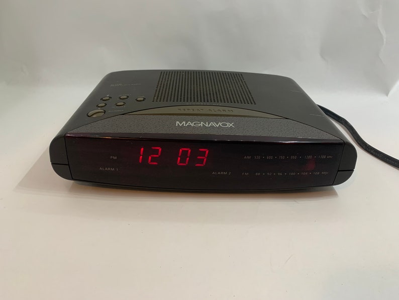 Magnavox AJ3240 Alarm Clock Radio, 2 Alarm Buzz and Radio, Vintage Magnavox Alarm Clock Radio