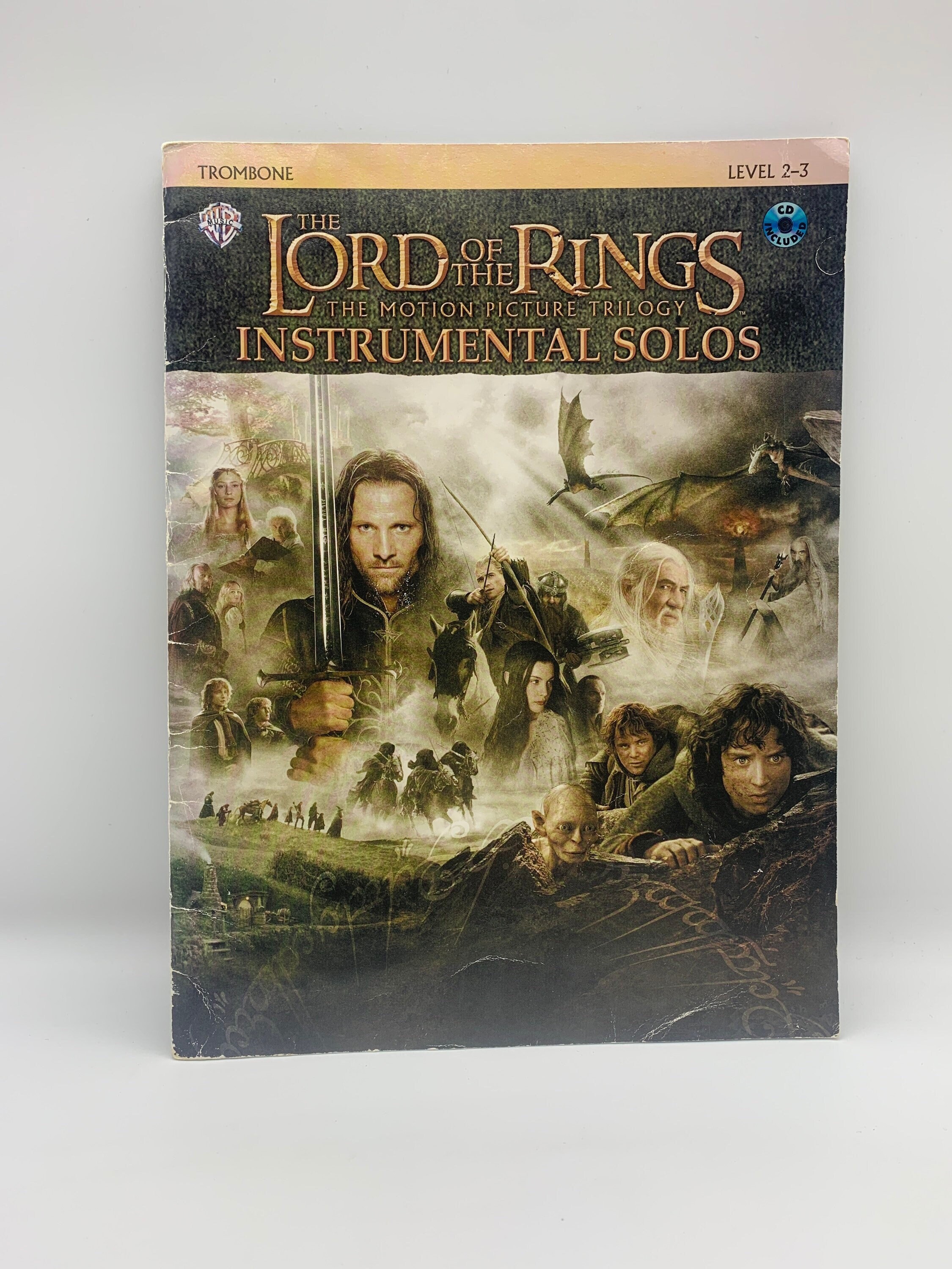 Alfred Music The Hobbit: The Motion Picture Trilogy Instrumental Solos |  MUSIC STORE professional