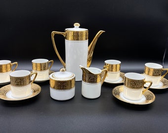 Royal Crown Imperial teservis för 6 personer i 22k guld och vitt, 15-delars Royal Crown Imperial teservis i vitt i 22k guld, Royal Crown Imperial teservis