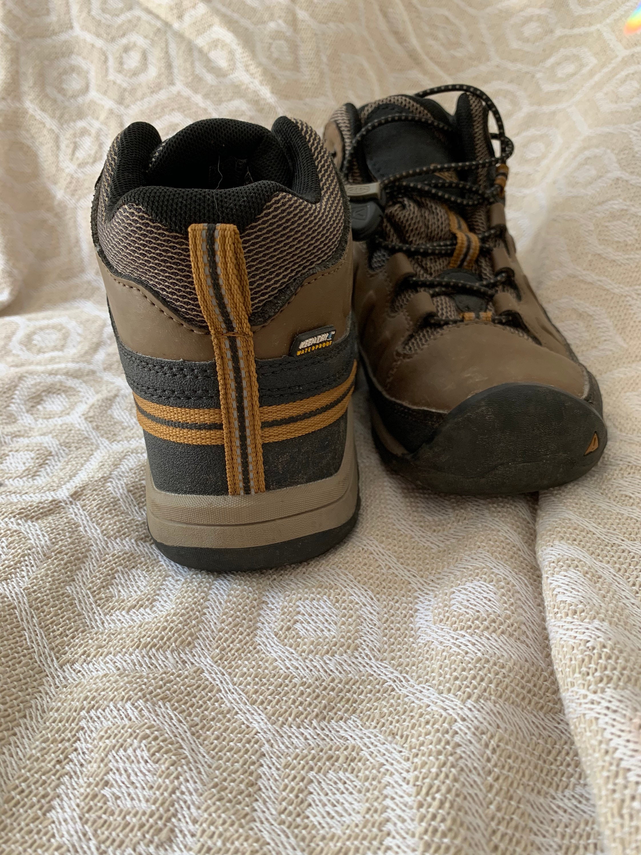 Kids waterproof Keen Dry hiking boot size 3 | Etsy