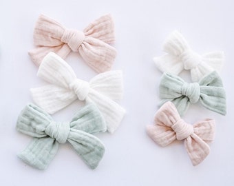 Handmade 3” or 5” Hot Pink//Lemon//Spring Petite Daisies Korker Hair Bow