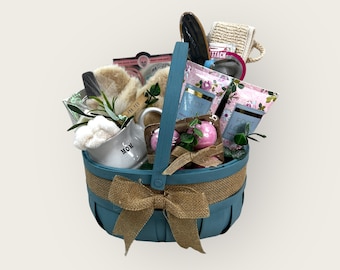 Deluxe Spa Gift Basket: Self-Care Set with Mom Mug