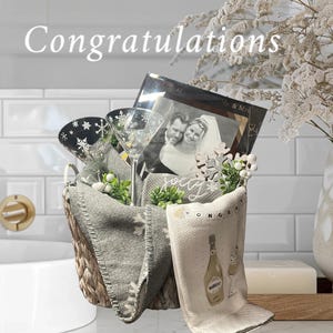 Romantic Christmas Gift Basket for Newlyweds| Charming Holiday Gift Basket for Weddings|Couple&#39;s Christmas Surprise  Seasonal Joy