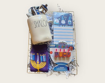 Hanukkah Gift Basket | Hanukkah Home Gift Basket | Hanukkah Realtor Gift | Hanukkah Couple Gift | Chanukkah Gift Basket |Holiday Gift Basket