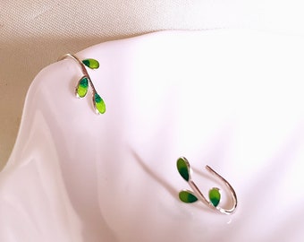 Sterling silver Enamel Leaf short threader earrings,green enamel leaf earrings,dainty earrings,simplistic,silver jewellery,enamel threaders