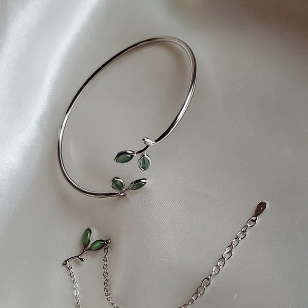 Adjustable Green leaf sterling silver cuff bracelet,leaf chain bracelet,dainty thin cuff bracelet,sterling silver bangle,adjustable bangle