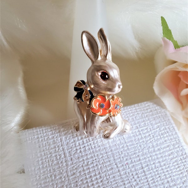 Ivory pink Enamel 14k gold plated rabbit bunny brooch,cubic zirconia,flower brooch,lapel pins,coat accessories,easter bunny accessories