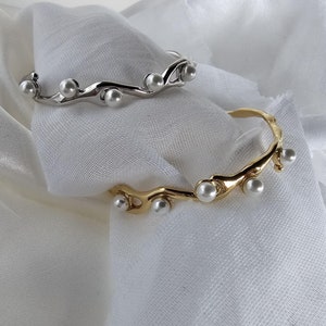 Süßwasserperle 18K Vergoldetes Armreif mit offener Manschette, Goldperle gewellter Zweigarmreif, Statement-Armband, Stapelgoldarmbänder