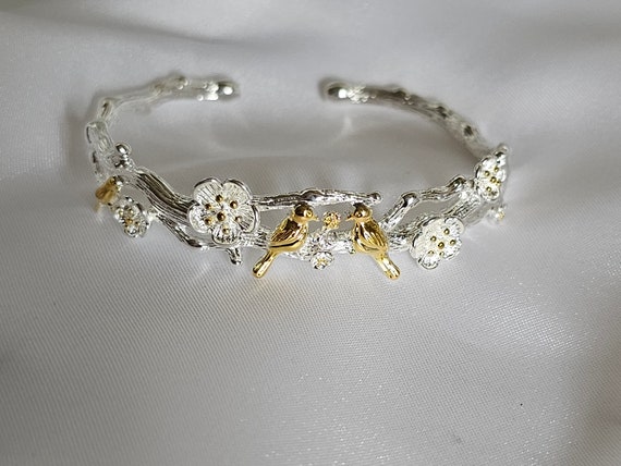 【VINTAGE HOLLYWOOD】Flutter Daisy Bracelet_VH2478BR070M Vintage Hollywood] Flutter Daisy Bracelet_VH25NNBR172V