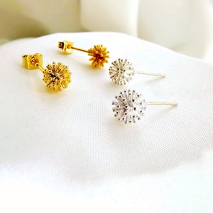 Dandelion stud earrings,925 Sterling silver,push back earrings,gift,daionty earrings,silver earrings,make a wish,silver jewellery