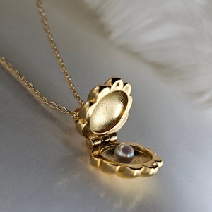 Pearl Sea shell 18carat Gold Vermeil locket pendant necklace,openable pearl locket pendant,shell pendant,gift for her,Ocean Lovers Pendant