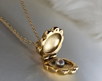 Pearl Sea shell 18carat Gold Vermeil locket pendant necklace,openable pearl locket pendant,shell pendant,gift for her,Ocean Lovers Pendant