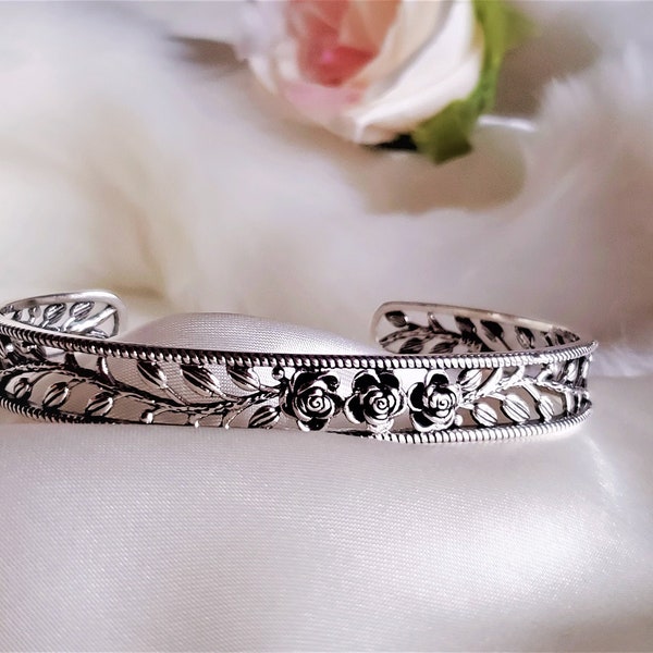 Floral textured 925 Sterling silver adjustable bracelet,textured cuff bracelet bangle,rose flower bangle bracelet,unique vintage,gift