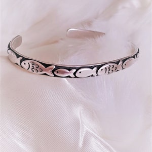 925 sterling silver adjustable Fish cuff bracelet,fish lovers,sealife bracelet,unique gift,textured cuff bracelet, open end silver bangle