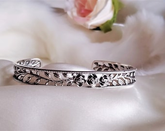 925 Silver Plated Heart with Rose Flower Bracelet Bangle Women jewelry UK Seller 925 Silver Plated Heart with Rose Flower Bracelet Bangle Women jewelry UK Seller