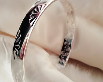 Floral leaf hammered sterling Silver bracelet open bangle Adjustable,textured floral cuff bracelet,stackable bangle,statement bangle