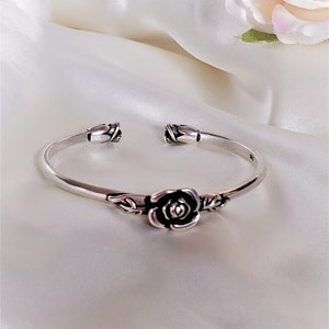 Rose buds Floral textured 925 Sterling silver adjustable bracelet,textured cuff bangle,rose flower bangle bracelet,unique vintage,gift