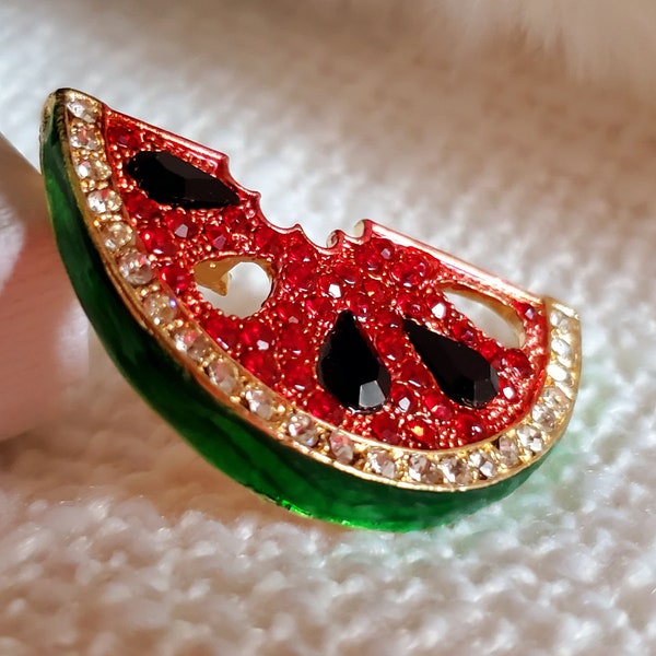 14 Karat vergoldete Wassermelonenscheibe, kubische Zirkonia-Brosche oder Anhänger, Obst-Anstecknadeln, Charm, Anstecknadeln, Sommeraccessoires, Kristall