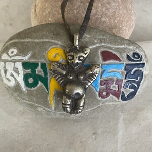 Thokcha - Etsy