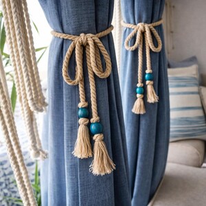 Abrazaderas de cortina largas boho costero de cuerda de algodón con cuentas azules 140 cm set 2