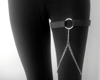 Harnais réglable avec chaîne au niveau des cuisses pour femme | Bijoux de jambe | Élasthanne noir et chaîne en argent