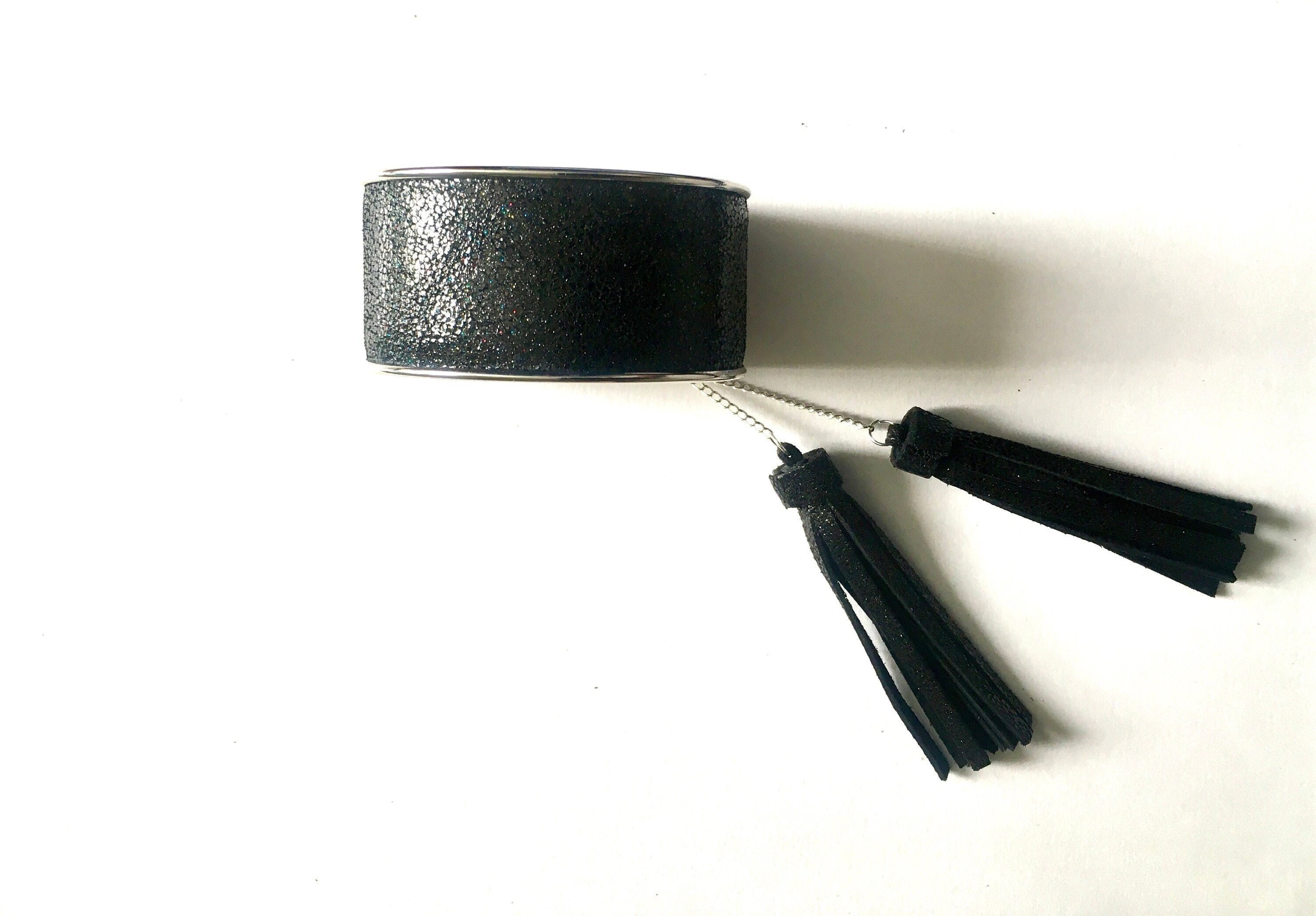 Black/gray Lucite Bangle. Wide Plastic Bracelet With Glitter Inclusion.  Medium Sized. Gift Boxed 
