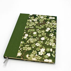 Chiyogami notebook DIN A5/ A6 *Cherry blossoms on green* image 4