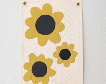 Simple Flowers Wall Hanging -  Needle Turn Applique PDF Pattern, modern applique pattern, hand quilting pattern