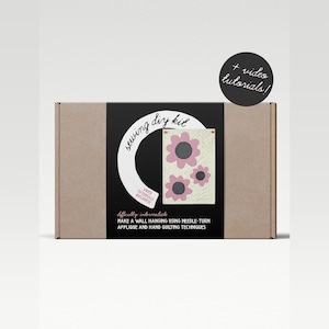 Simple Flowers Sewing and Quilting DIY Kit, Adult Craft Kit, Gift for Crafters, Quilted Wall Hanging