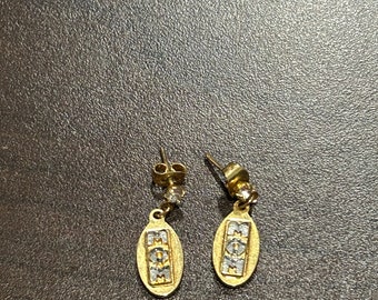 Gold tone "MOM" earrings