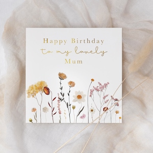 Joyeux anniversaire maman/carte d'anniversaire florale de fleurs sauvages pour la maman/feuille d'or