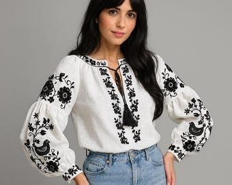 Witte Oekraïne geborduurde blousewitte vyshyvanka, geborduurd damesshirt, Oekraïne cadeau, boho damesblouse