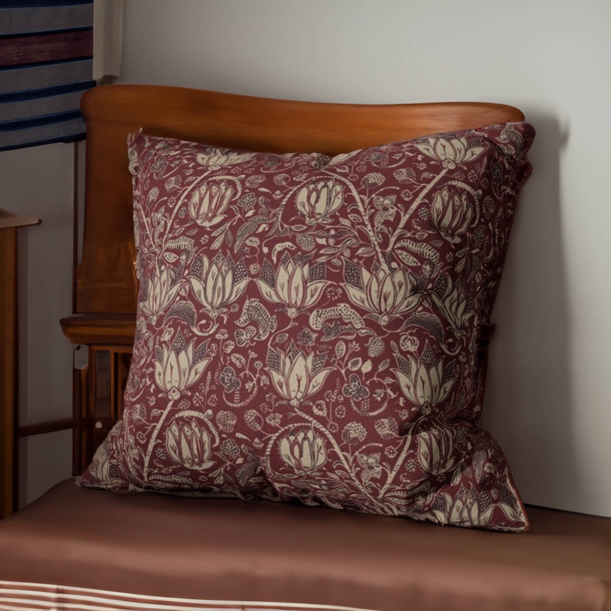 Seerosen Kissen: Rot Creme Floral, Arts & Crafts Decor