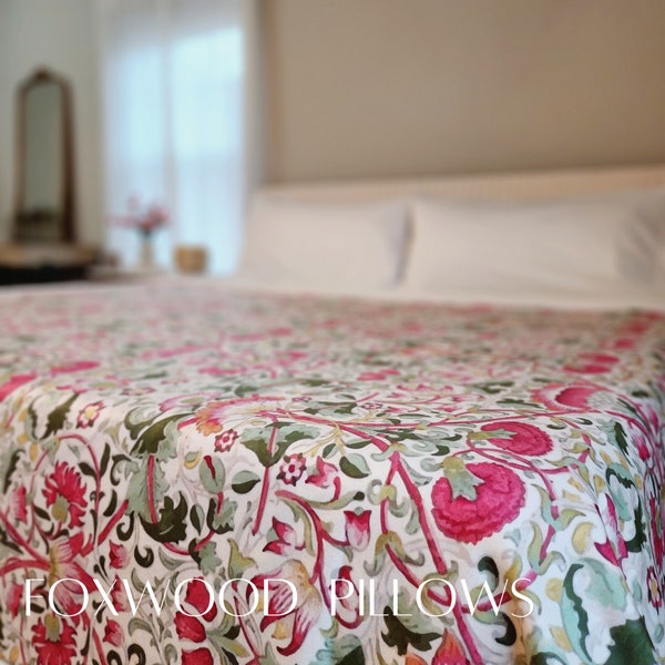 William Morris Sherpa Fleece Blanket: Lodden Rose Floral Throw