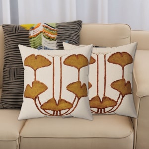 Housse de coussin en feuilles de ginkgo : décoration automne dorée, style artisanal
