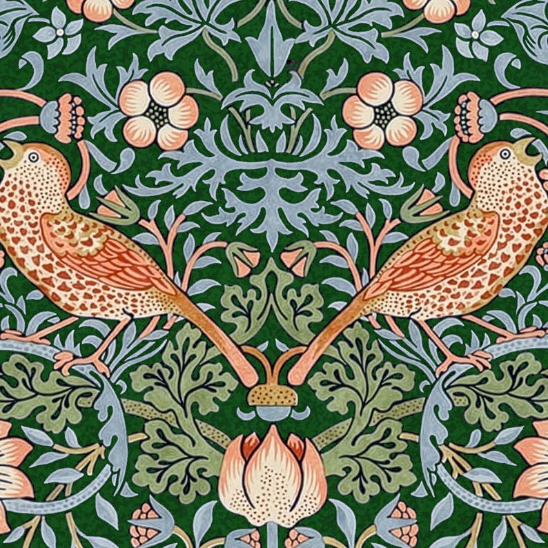 Pu&ograve; includere: Motivo ripetuto con due uccelli dal piumaggio arancione e marrone, su uno sfondo di fogliame verde, fiori e foglie grigio-blu. Il design ha un'estetica vintage e botanica.