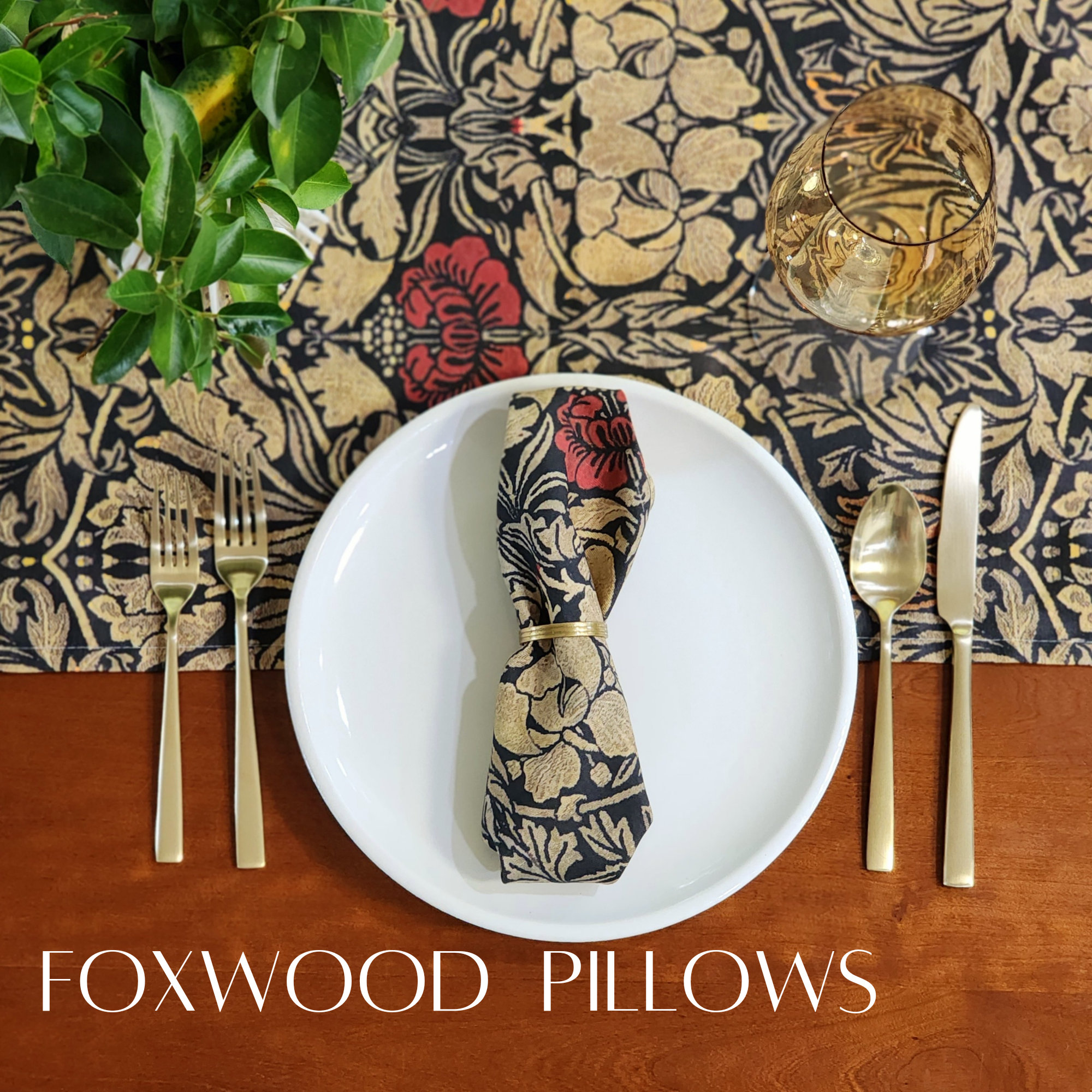 Tulip and Rose Table Runner: William Morris Dining Room Decor