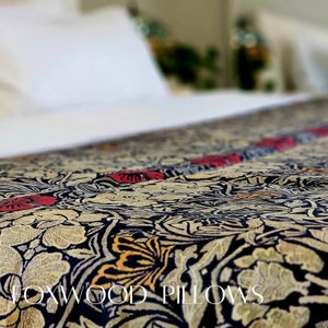 William Morris Tagesdecke, Bettbezug aus Bio-Baumwoll-Satin, Queen, California K, Stickley Bedding, Handwerker-Dekor, viktorianisch traditionell