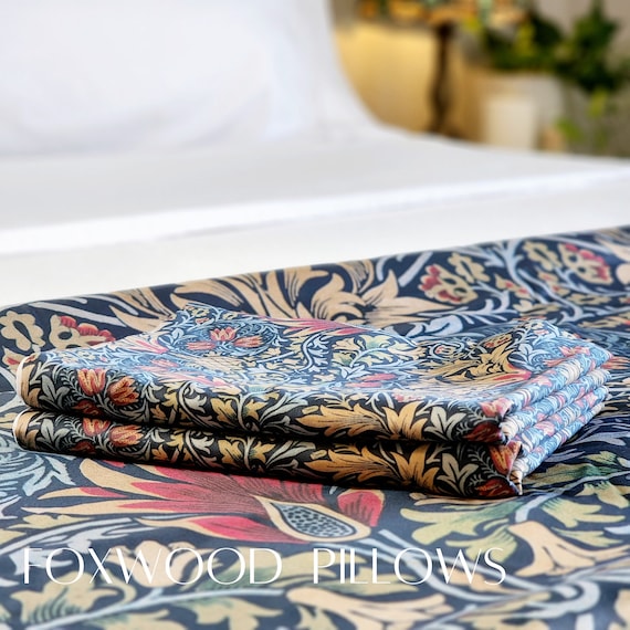 William Morris Floral Cotton Sateen Queen Duvet Cover: Arts