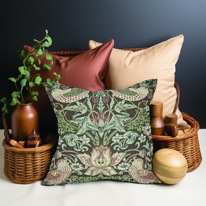 Oreiller Strawberry Thief William Morris : coussin de créateur en imitation daim