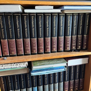 Encyclopedia Britannica 15th Edition: Complete 19 Volume Set, 1978