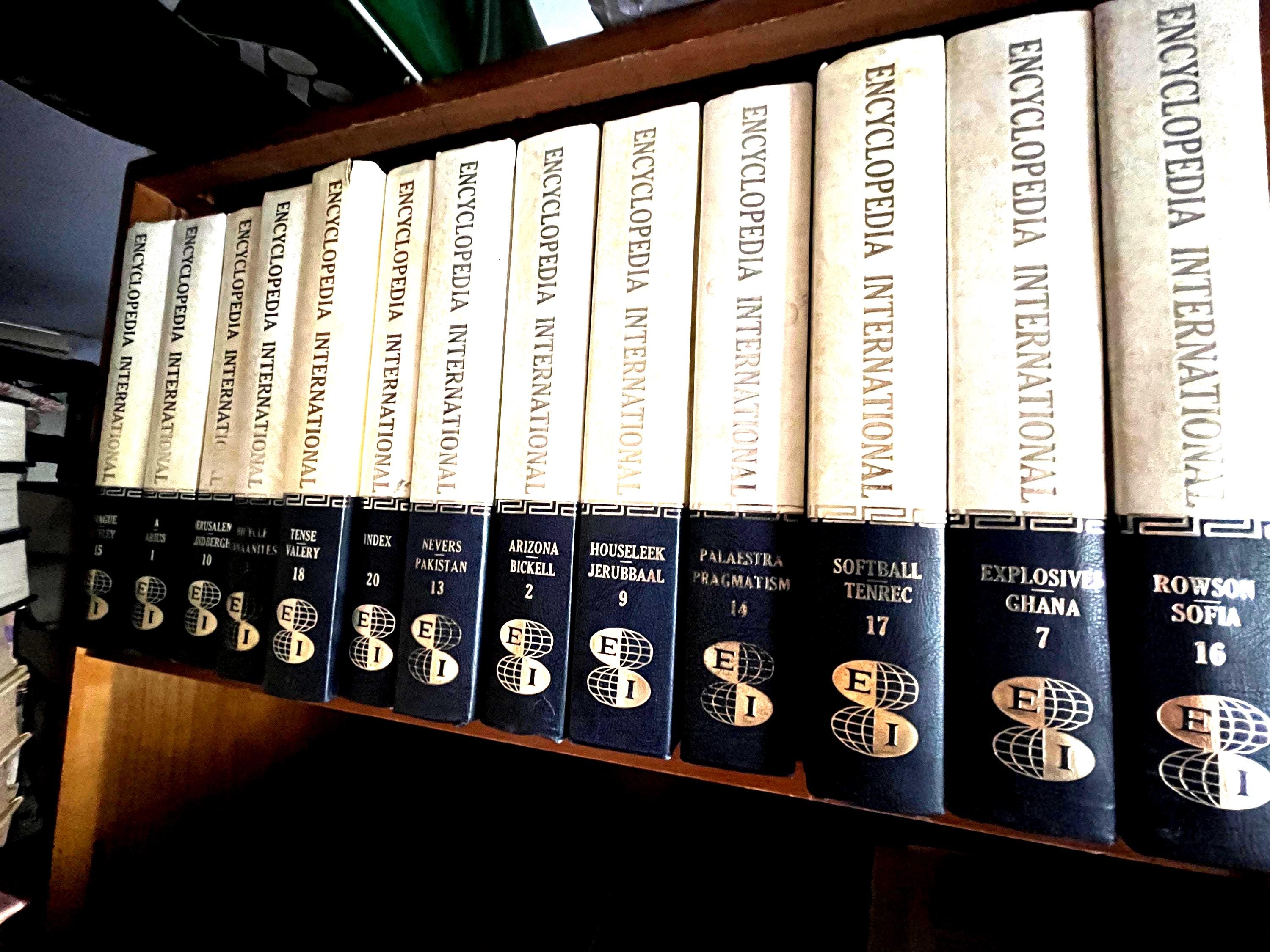 Vintage Encyclopedia International Set: 1974 Grolier, Illustrated