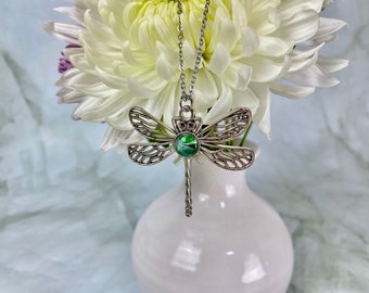 Green Dragonfly Necklace, Insect Necklace, Dragonfly Jewelry, Antique  Silver, Green & White Jewelry