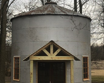 Grain Bin Cottage Built 18’ diameter with porch