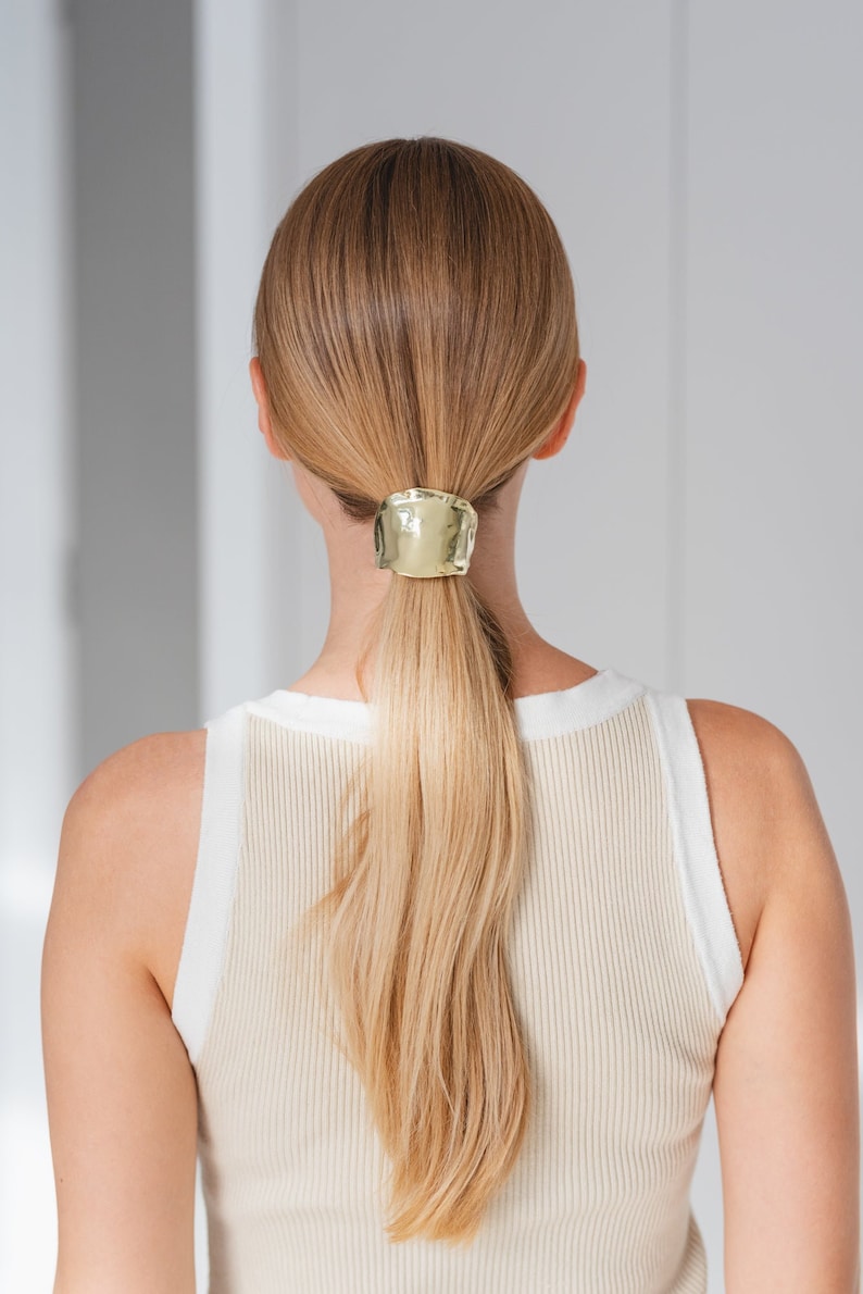 Modern Muse Ponytail Cuff Cover