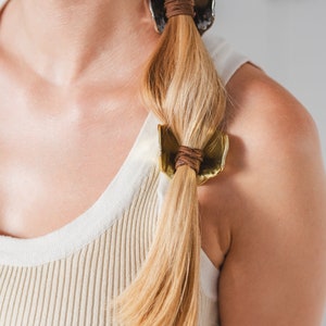 Modern Muse Ponytail Cuff Cover